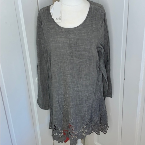 KAKTUS•MIXED MEDIA TUNIC - Picture 1 of 10